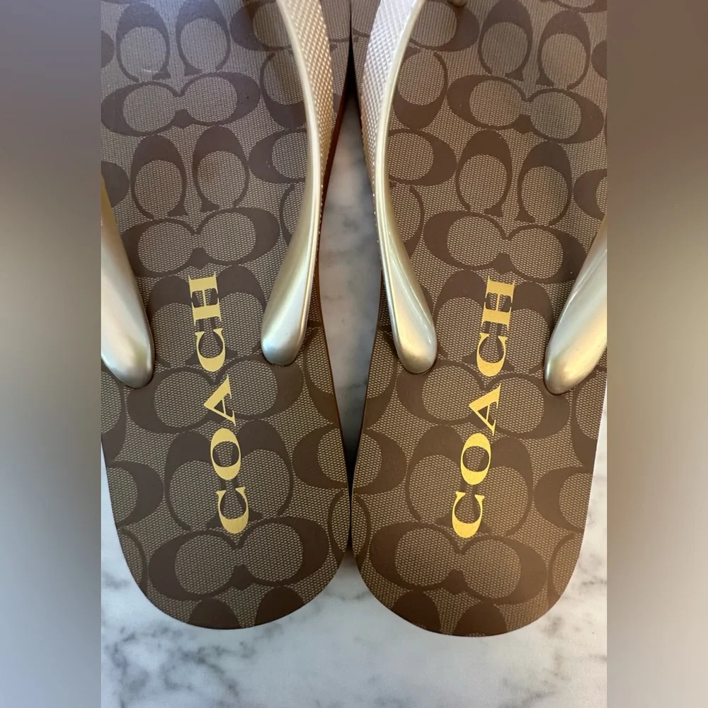 NWT NEW Coach Zak LOGO FLIP FLOP Khaki / Gold SIZE 7 - Picture 3 of 9